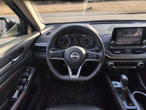 Used 2023 Nissan Altima 2.5 SR image 10