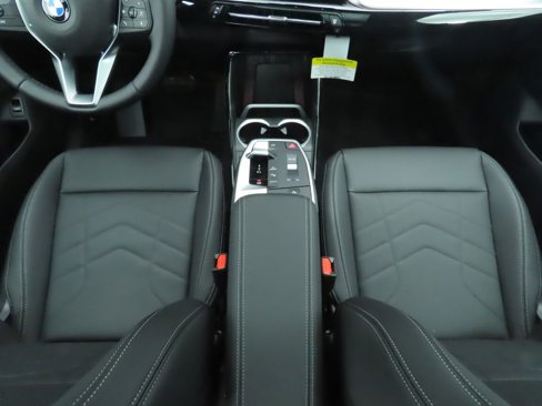 Used 2025 BMW X1 xDrive28i w/ Technology Package image 18