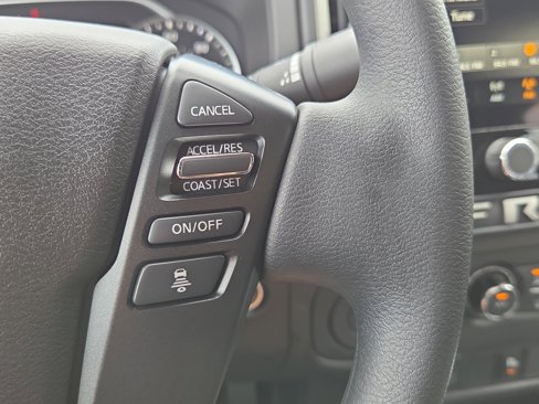 Used 2025 Nissan Frontier SV image 18