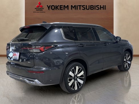 New 2025 Mitsubishi Outlander SEL image 5