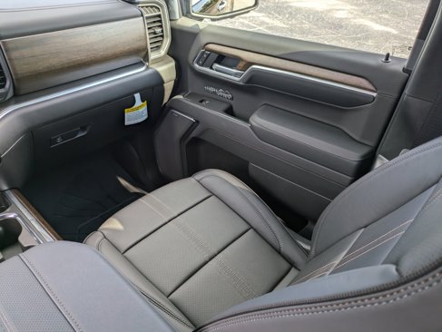 New 2026 Chevrolet Silverado 1500 High Country w/ Technology Package image 17