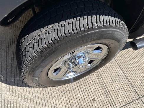 Used 2018 RAM 2500 Tradesman w/ Chrome Appearance Group image 29