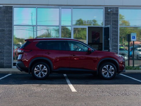Used 2022 Nissan Rogue SV w/ SV Premium Package image 4