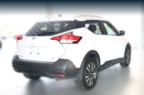 Used 2019 Nissan Kicks SV image 9
