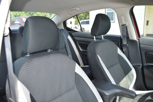 Used 2020 Nissan Versa SV image 18