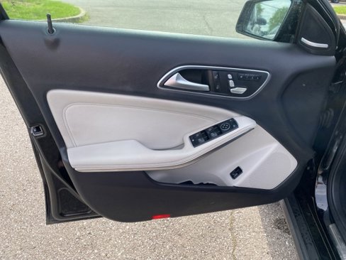 Used 2019 Mercedes-Benz GLA 250 4MATIC image 19