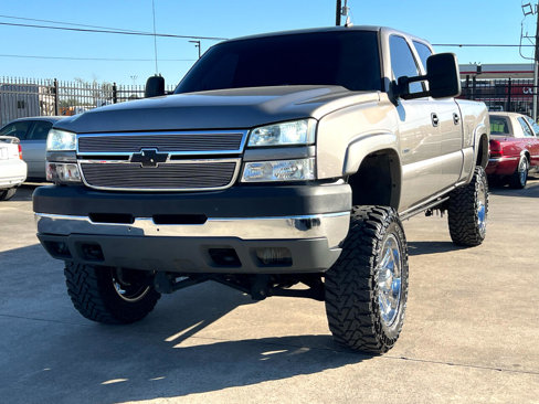 Used 2006 Chevrolet Silverado 2500 LT w/ Heavy-Duty Power Package image 21