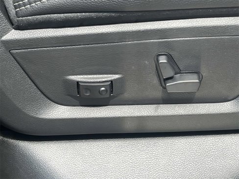 Used 2024 RAM 2500 Limited image 20