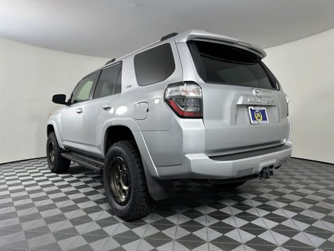 Used 2021 Toyota 4Runner SR5 Premium image 13