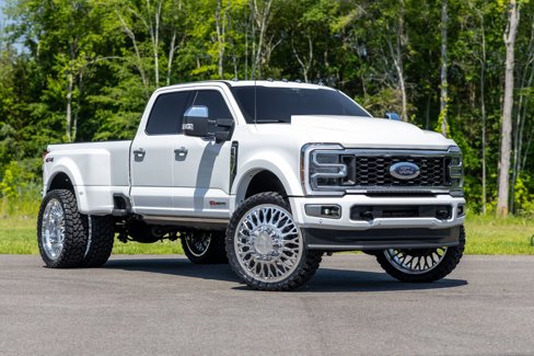 Used 2025 Ford F450 Platinum w/ Platinum Plus Package image 1