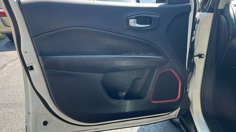 Used 2021 Jeep Compass Trailhawk image 11