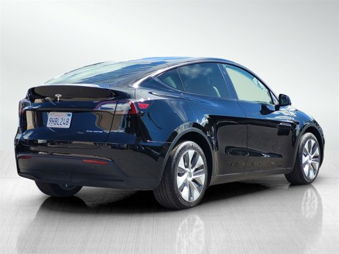 Used 2023 Tesla Model Y Long Range image 4