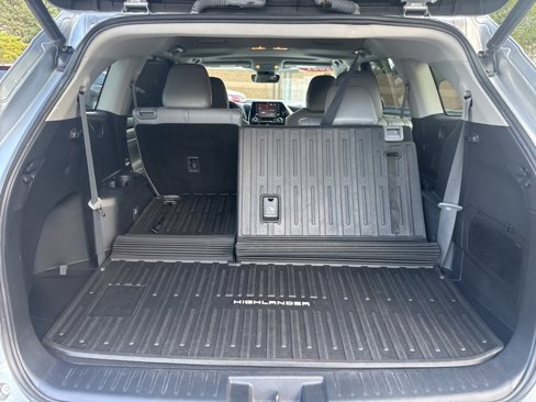 Used 2021 Toyota Highlander XLE image 45