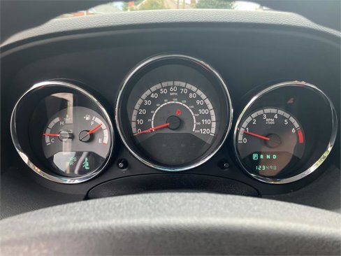 Used 2011 Dodge Caliber Heat w/ Driver Convenience Group image 12