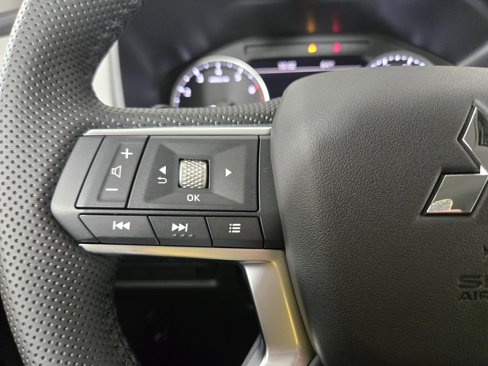 New 2025 Mitsubishi Outlander SE image 15