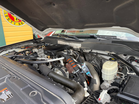 Used 2015 Chevrolet Silverado 2500 High Country w/ Duramax Plus Package image 26