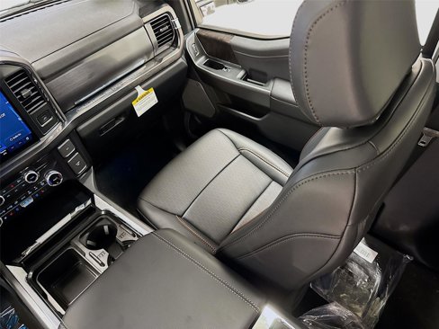 New 2025 Ford F250 Lariat w/ Chrome Package image 24