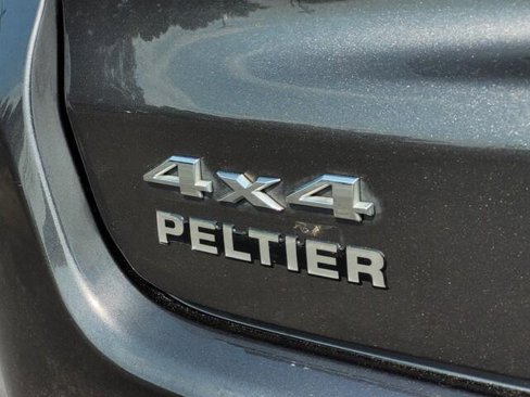 Used 2022 Jeep Compass Latitude image 10