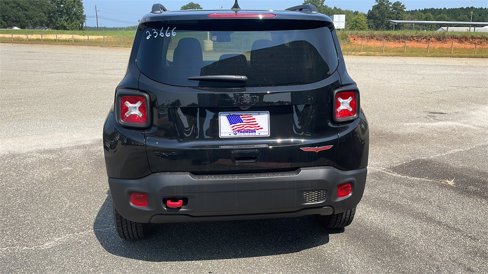 New 2023 Jeep Renegade Trailhawk image 4