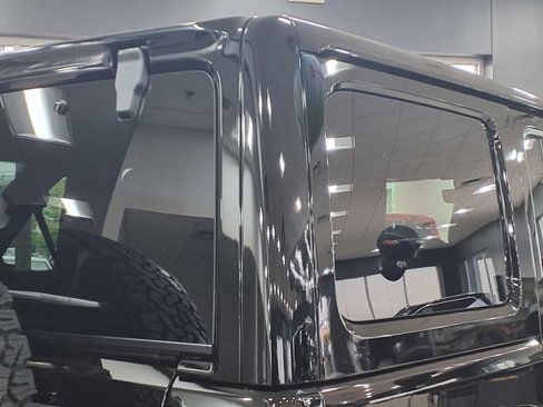 New 2025 Jeep Wrangler Unlimited Rubicon 392 image 25