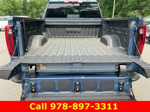New 2025 GMC Sierra 2500 Denali w/ Denali Reserve Package image 27
