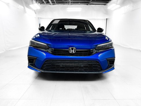 Used 2023 Honda Civic Sport image 2