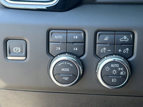 Used 2025 GMC Sierra 3500 Denali w/ Denali Reserve Package image 22