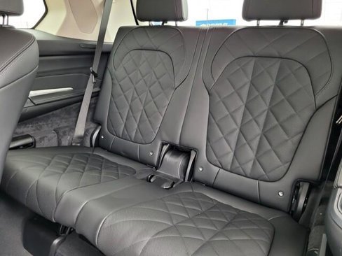 New 2026 BMW X7 xDrive40i w/ Executive Package image 37