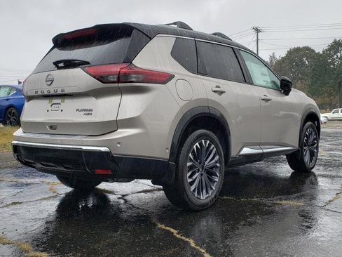 New 2026 Nissan Rogue Platinum image 8