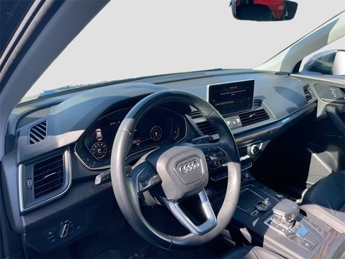 Used 2018 Audi Q5 2.0T Premium image 11