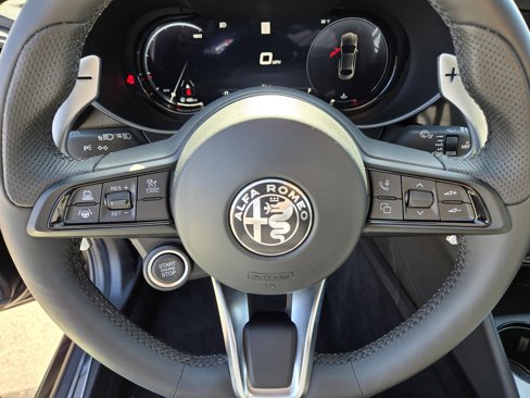 New 2025 Alfa Romeo Giulia AWD w/ Driving Assist Package image 10