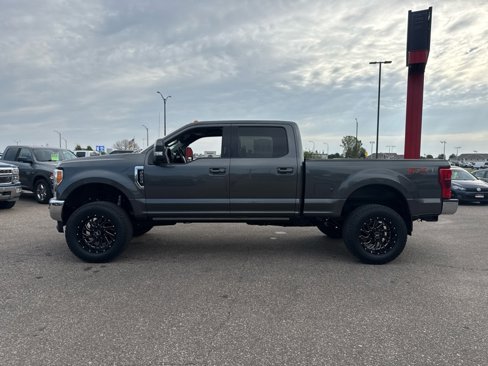 Used 2019 Ford F250 Lariat w/ Lariat Ultimate Package image 2