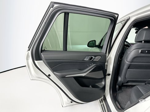 Used 2024 BMW X5 xDrive40i image 27