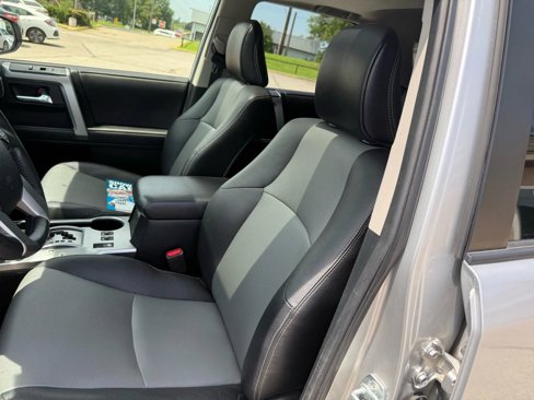 Used 2018 Toyota 4Runner SR5 Premium image 16