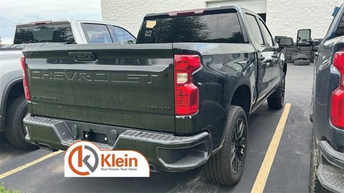 Used 2024 Chevrolet Silverado 1500 Custom Trail Boss w/ Midnight Edition image 3