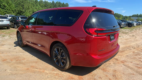 New 2026 Chrysler Pacifica Select image 10