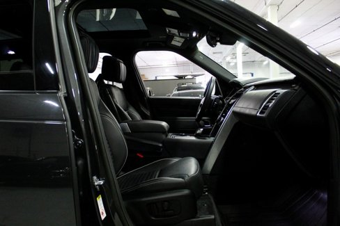 Used 2023 Land Rover Discovery HSE R-Dynamic image 16