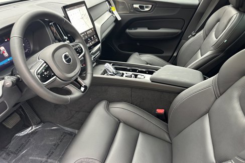 New 2026 Volvo XC60 B5 Ultra image 8