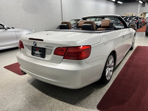 Used 2012 BMW 328i Convertible image 8