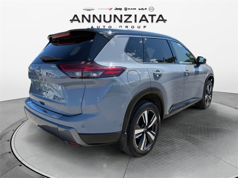 Used 2024 Nissan Rogue SL image 5