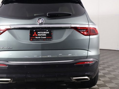 Used 2023 Buick Enclave Essence image 16