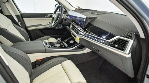 New 2026 BMW ALPINA XB7 image 25