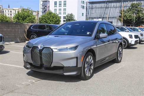 Used 2025 BMW iX xDrive50 w/ Convenience Package image 5