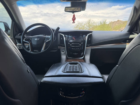 Used 2017 Cadillac Escalade ESV Premium Luxury image 10