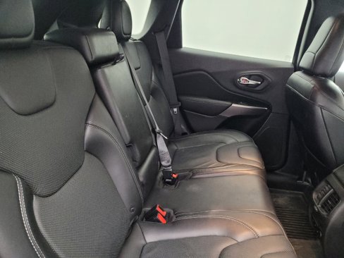 Used 2019 Jeep Cherokee Limited image 19