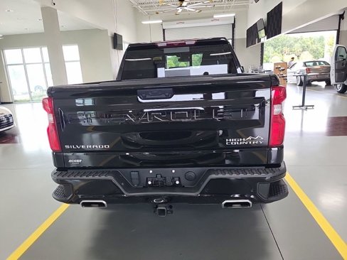 Used 2024 Chevrolet Silverado 1500 High Country image 3