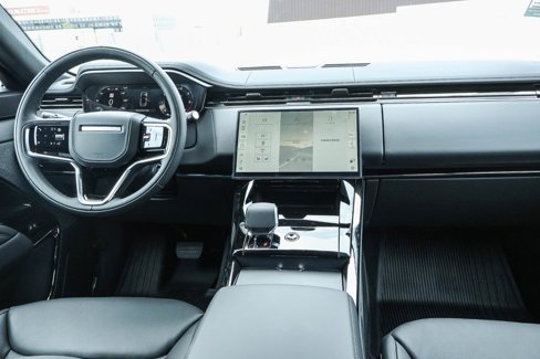 New 2025 Land Rover Range Rover Sport image 13