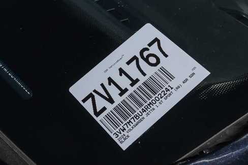 Used 2024 Volkswagen Jetta SE image 27