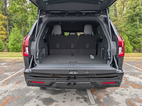 New 2025 Ford Expedition Max Platinum w/ Stealth Appearance Package image 32