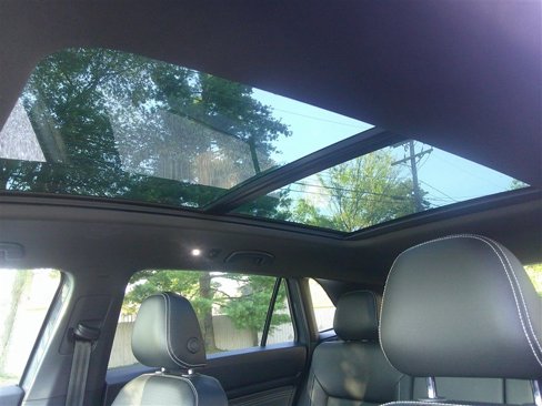 Used 2022 Volkswagen Atlas Cross Sport SE w/ Panoramic Sunroof Package image 17